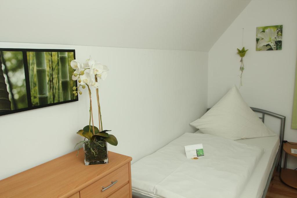Gaestehaus Zur Linde Ingolstadt Quarto foto